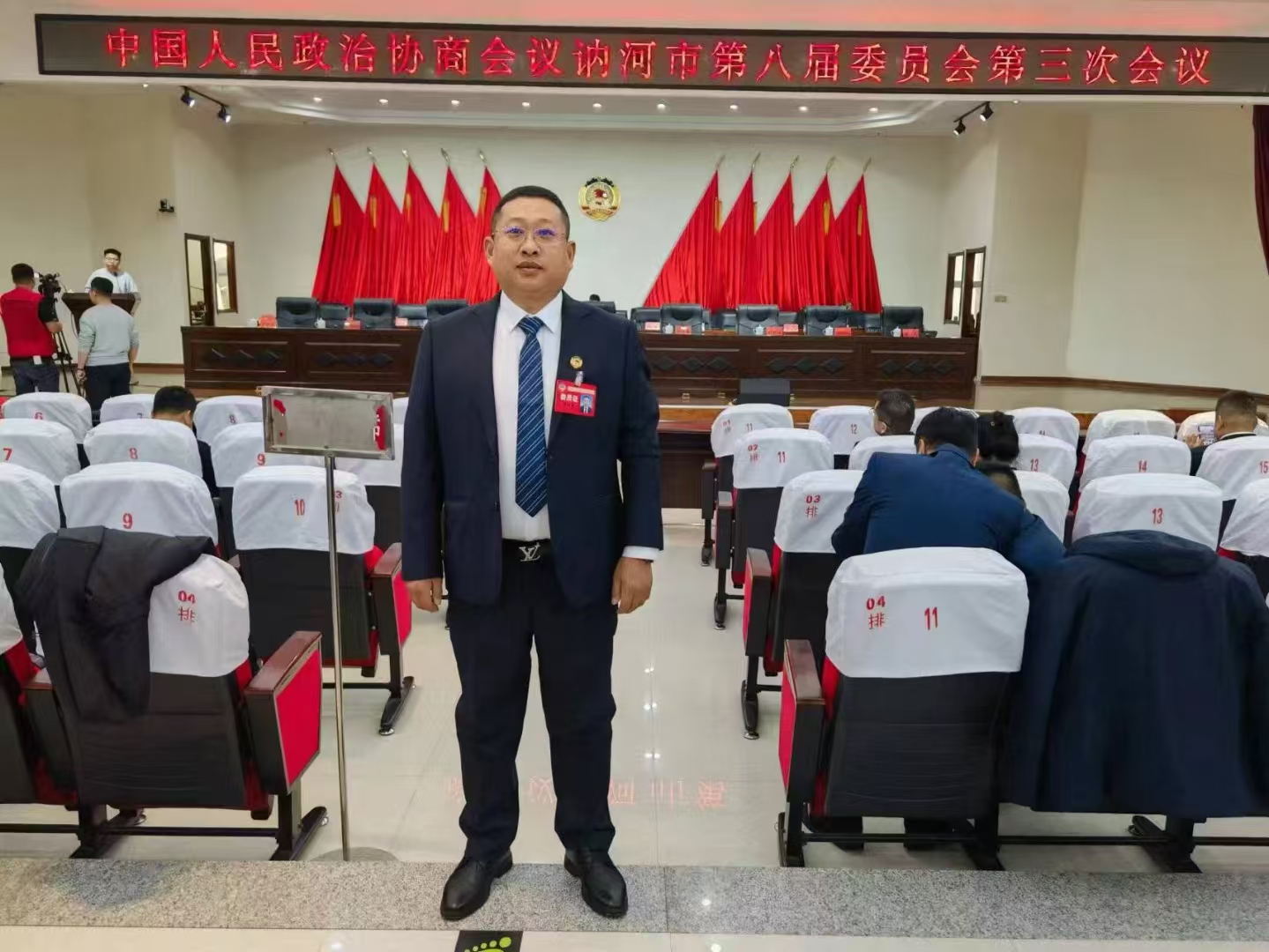 天津金龙海汇鸿福钢管有限公司总经理张立敏出席讷河市政协会议 建言资源返乡助力家乡振兴